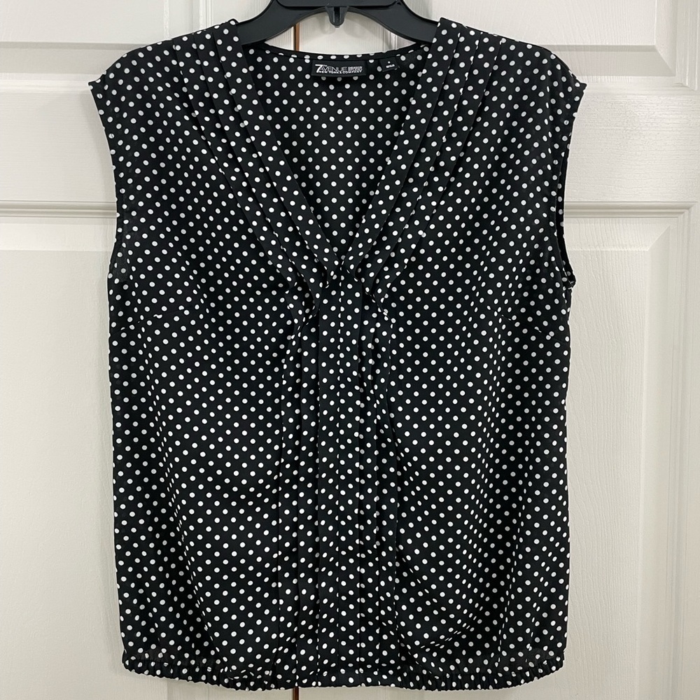 7th Avenue Design Studio by New York & Company rouched front top. Size Small